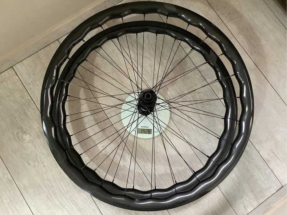 Roti carbon disc centerlock tubeless