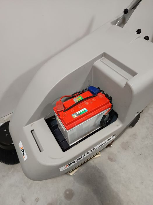 Метачна акумулаторна машина Duster