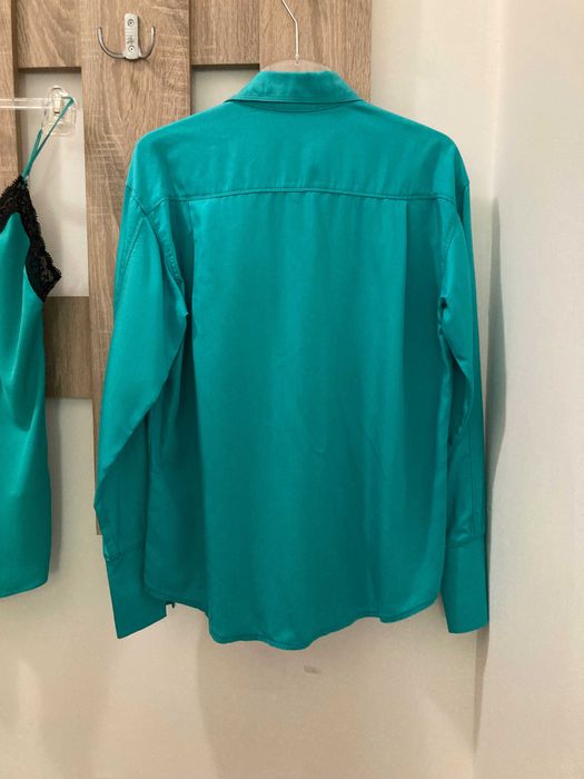 Риза и топ на PATRIZIA PEPE, нови с етикети, в тюркоазен цвят