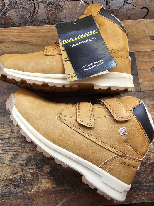 Детски       боти