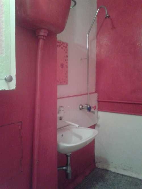 Дава се под наем Едностаен апартамент в София, Дианабад - 38 кв.м за 309.06 € - Снимка #2