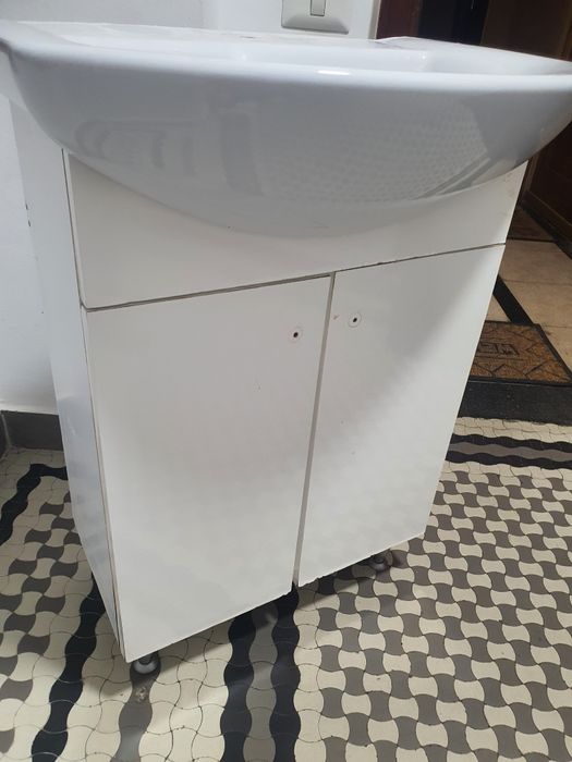 Chiuvetă cu dulăpior