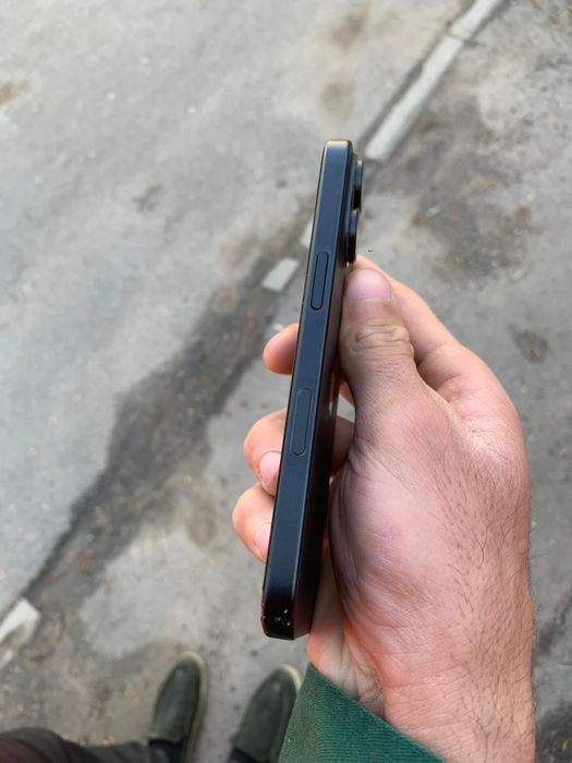 Продам Айфон 16 128 GB