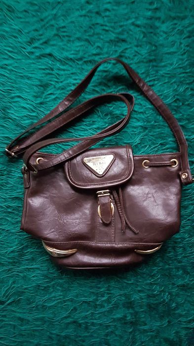 Малка маркова дамска чанта Bullagi