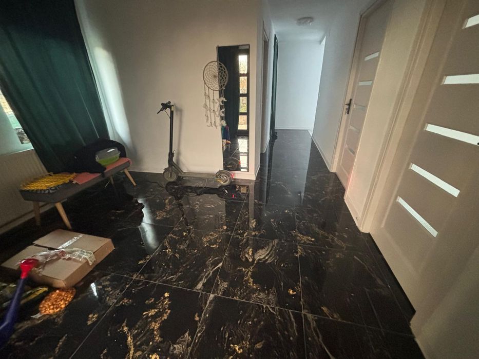 Vand casa la tara