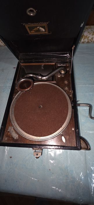 Patefon original Functional "His Marlster's Voice" + 4 placi