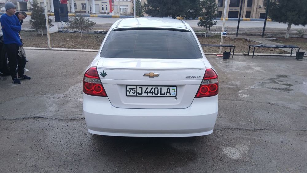 Nexia 3 tayyor srochna sotiladi idial mashina