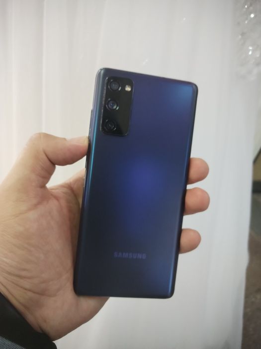 Самсунг S20 fe/128g телефон
