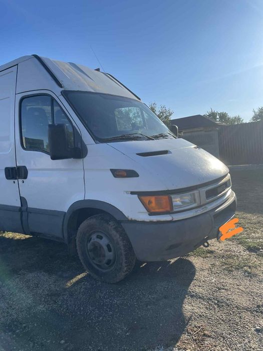 Dezmembrez iveco daily