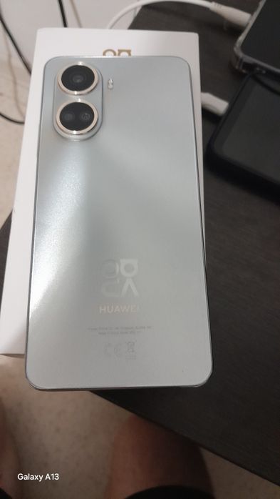 Продам смартфон HUAWEI