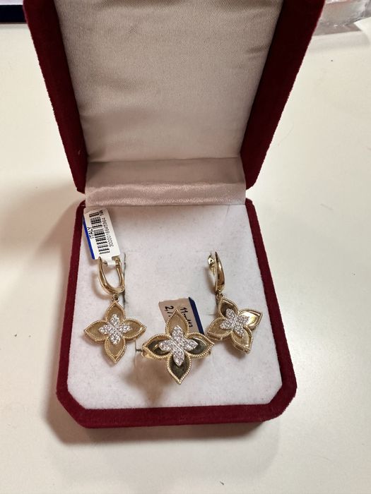 Комплект из желтого золота