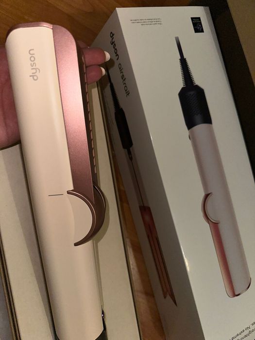 Dyson Airstrait – Placă de păr cu aer cald