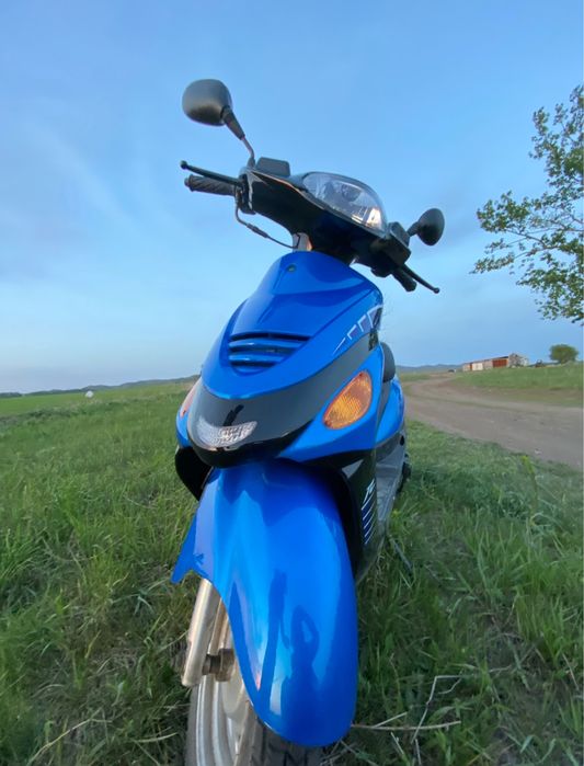 Скутер Racer meteor 50куб