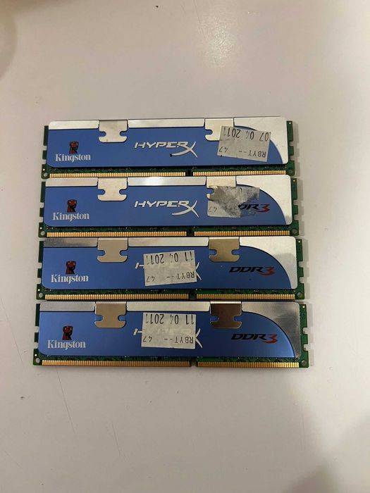 Memorii ram Kingston HyperX DDR3 – 4 plăcuțe RAM (4GB/buc, total 16GB)