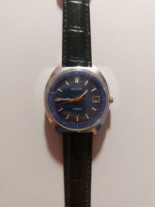 Оригинален съветски механичен часовник Wostok.