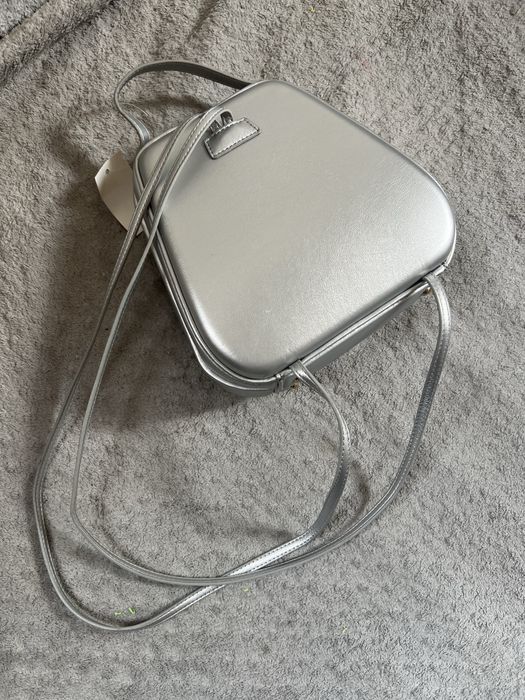 Рюкзак серебристый