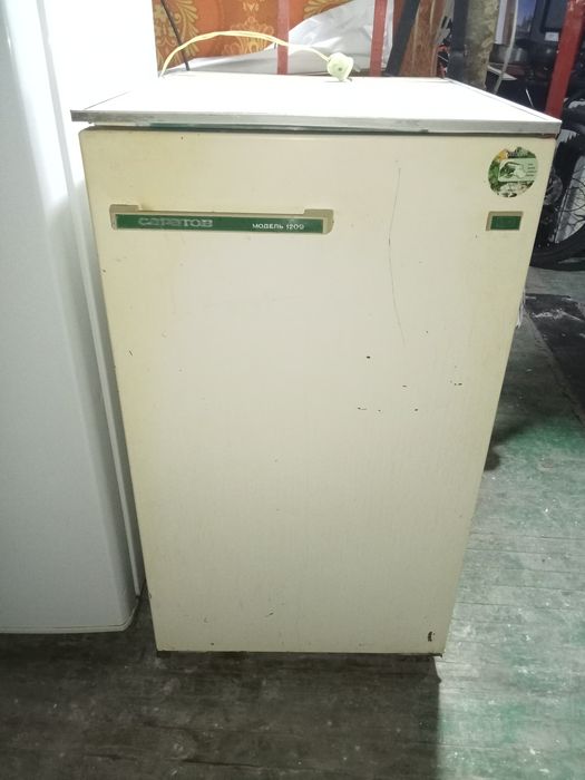 Саратов модель холодильник рабочая продается.