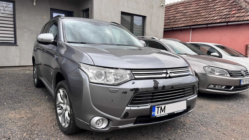 Mitsubishi Outlander 2014