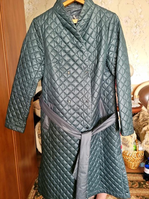 Красивое болоньевое пальто