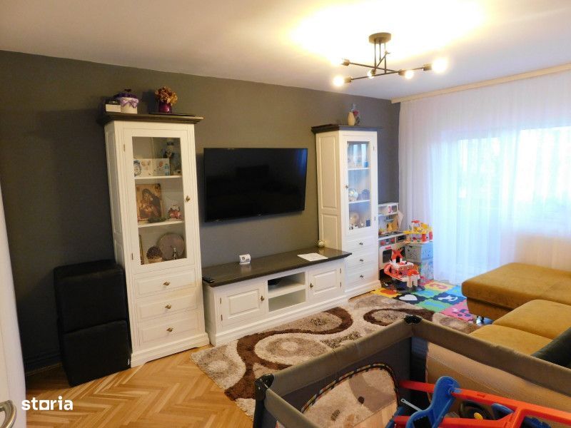 Apartament 3 camere, complet renovat, decomandat, Gheorgheni — fotografia 3