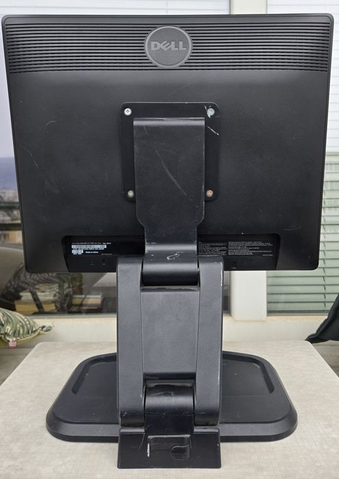 Монитор Dell 19"