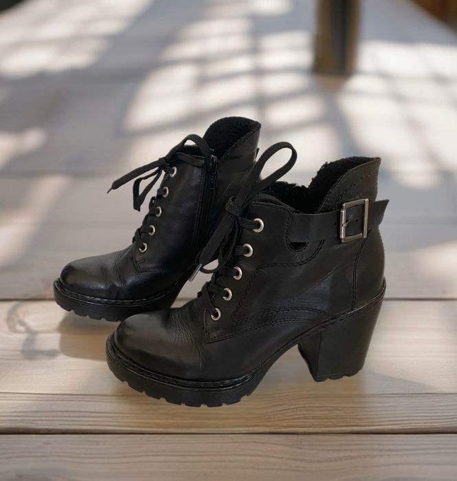 Ботинки женские  Rieker