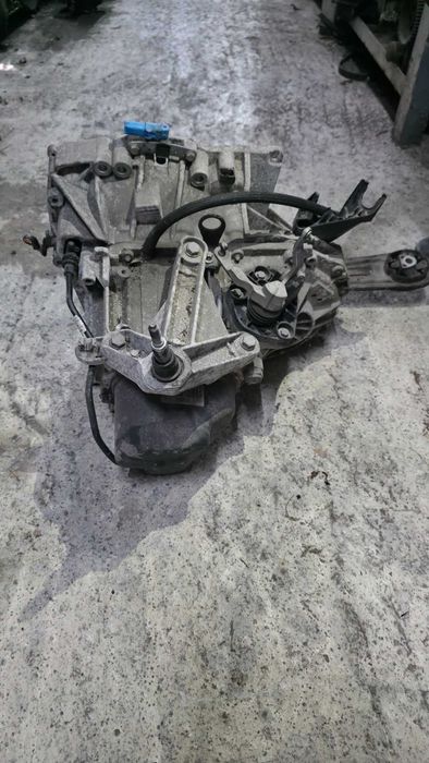 Скоростна кутия за Renault Clio III 1.2i / Рено Клио 3 2010г.