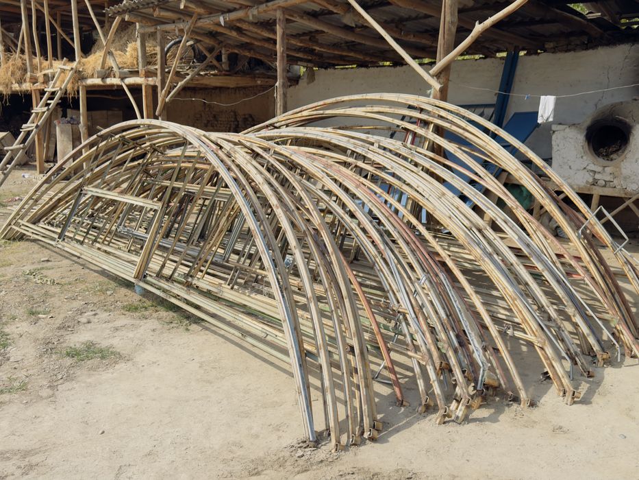 Issiqxona materiallari sotiladi