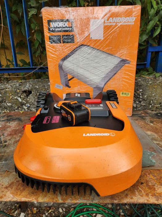 Акумулаторна косачка робот