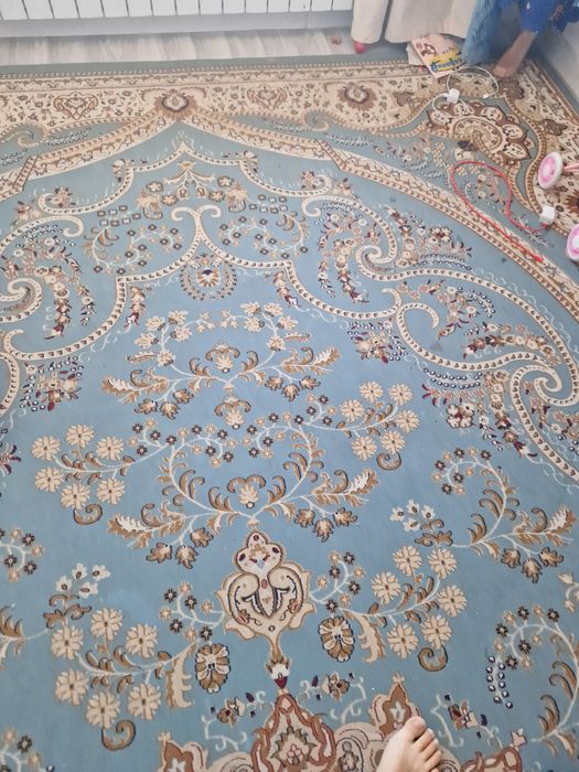 Продам ковер (шелк б/у)