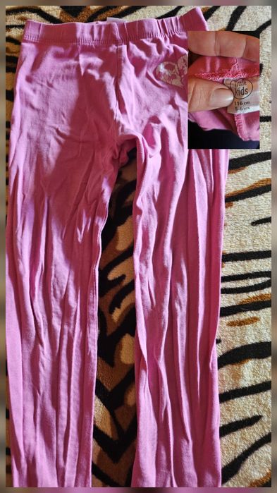 Продавам дрешки за момиче