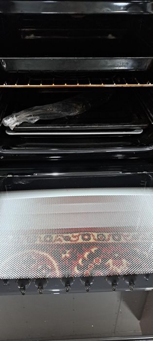 Продам газ плиту