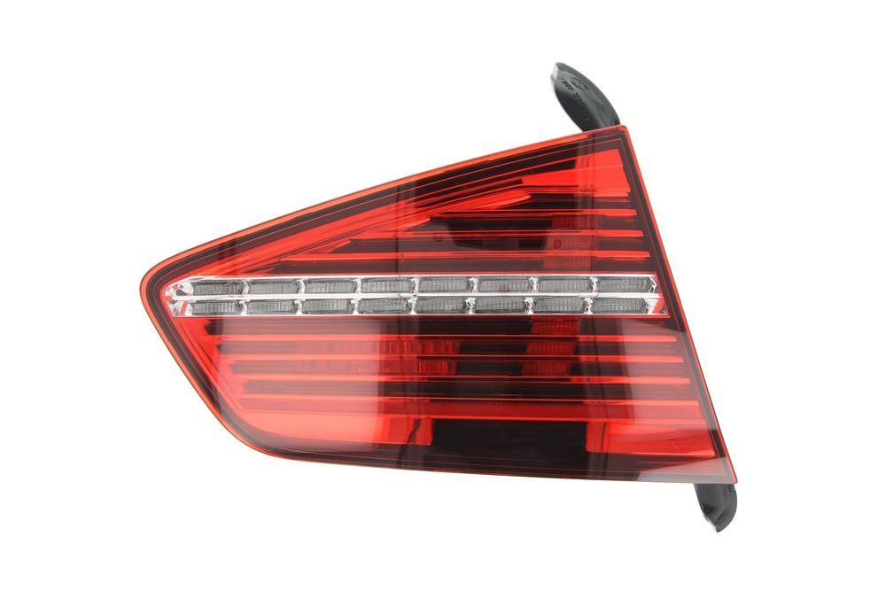 Lampa stop VW Passat (3g2) Magneti Marelli 714081420701, parte montare : stanga/dreapta, Partea exterioara, LED