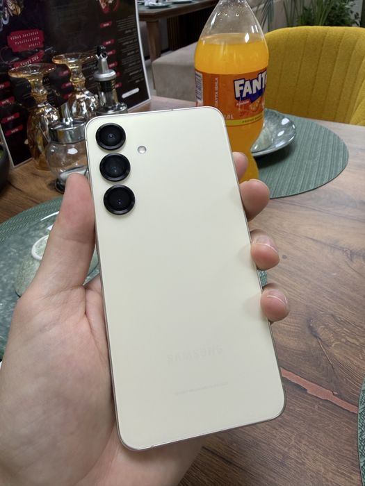 Samsung galaxy S24