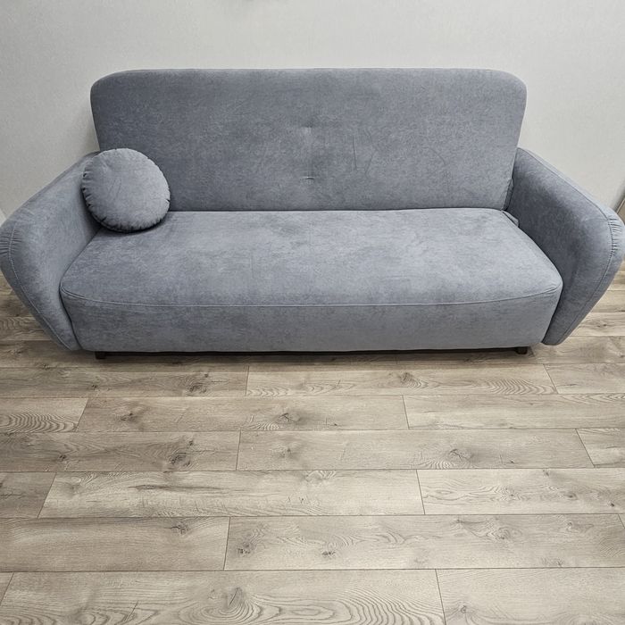 Продам Диван (новый)