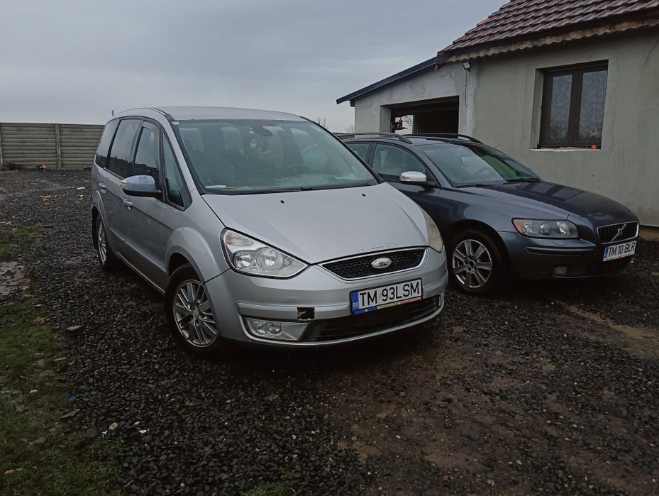 Vând Ford Galaxy și Volvo V50