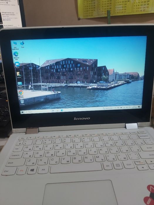 Нетбук  Lenovo белый