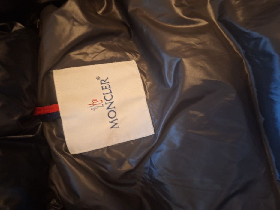 Geaca moncler neagra  M