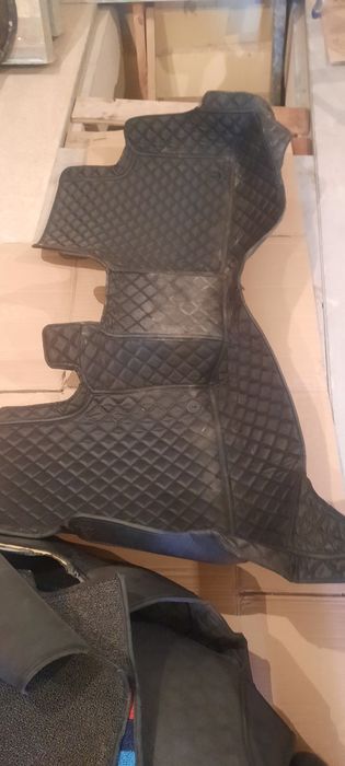 Коврики полики продается