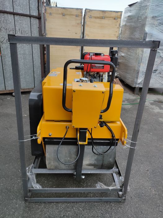 Дорожный виброкаток