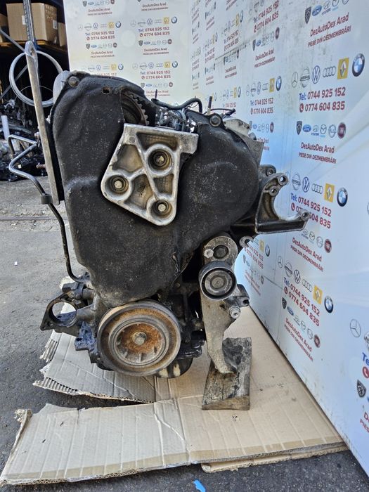 Motor Renault Trafic 1.9 F9Q Opel Vivaro 1.9 f9q Nissan Primastar injectoare