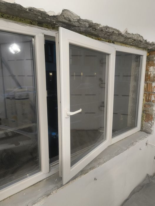 Fereastră/tâmplărie PVC (termopan)