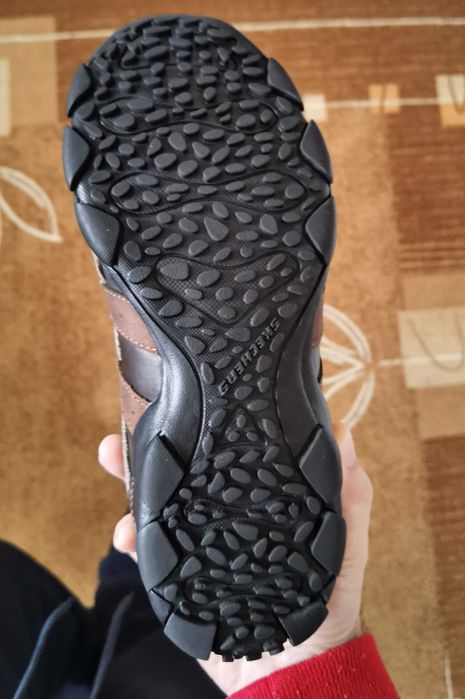 Спортно елегантни Skechers