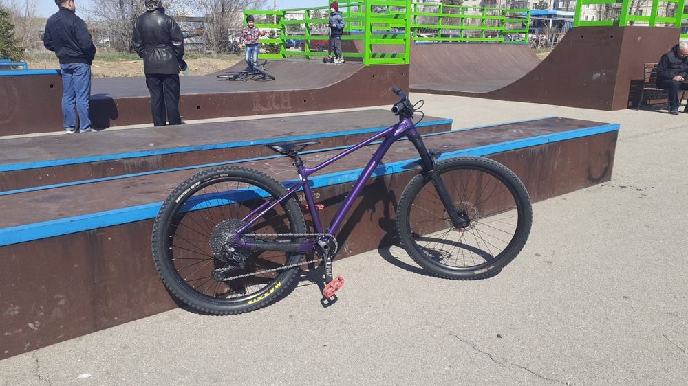 Giant Fathom 2 2021