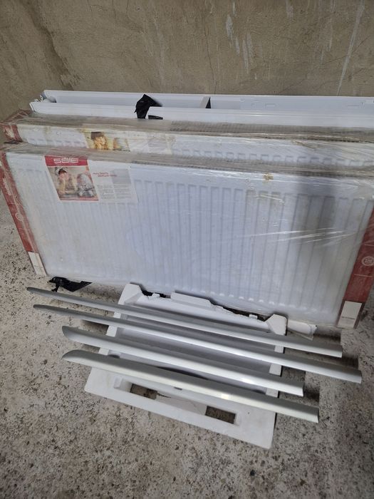 Продам молдинги на камри 35