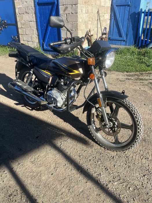 Продам мотоцкл 150 кубов