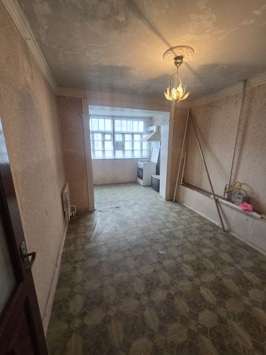 Срочно продаётся 3 комната на 5 этаже самкоч югославске дом