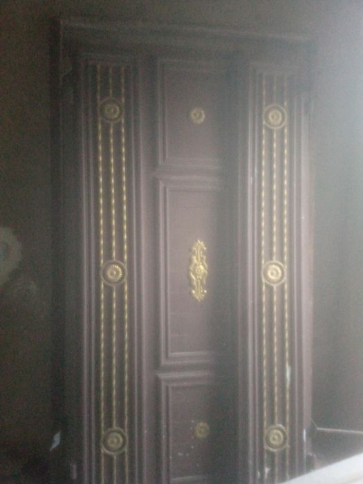 Дамир эшик сотилади