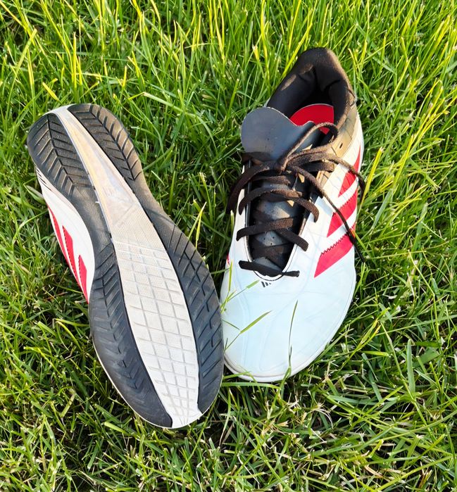 Ghete Adidas fara crampoane nr 40