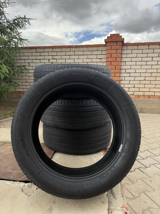Продам покрышки 245/45/R20